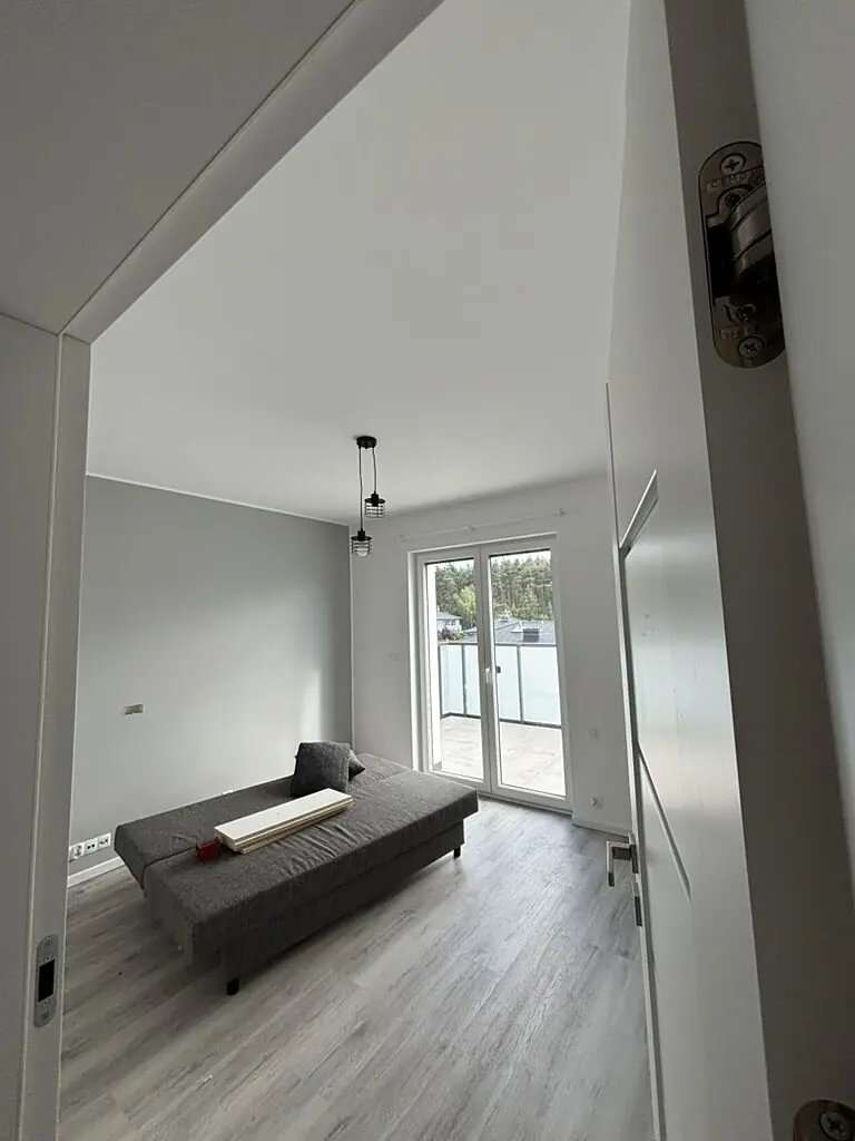 Pokój z wyjściem na balkon, gotowe wykończenie